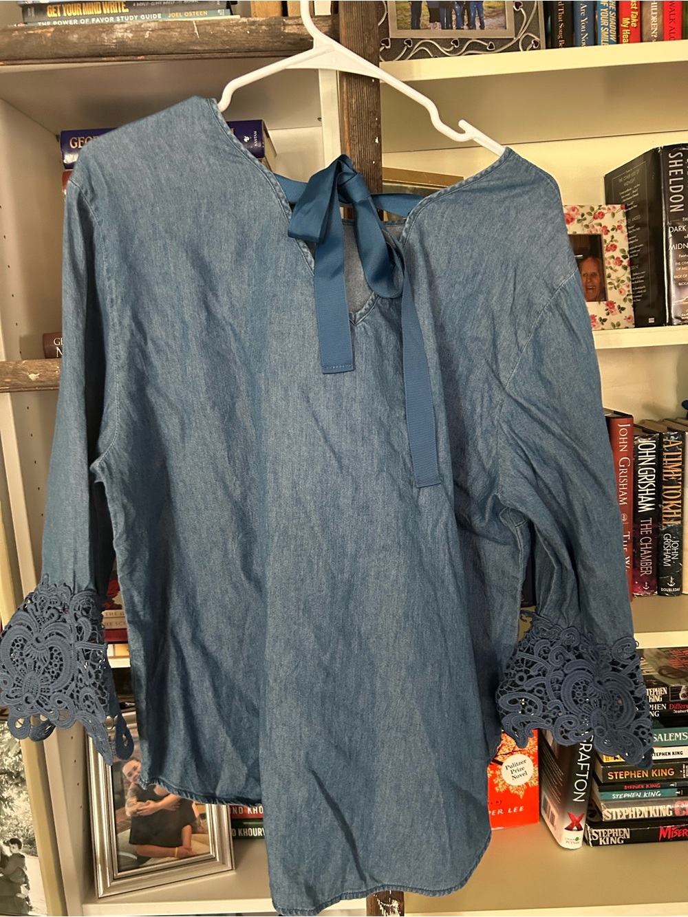 Women's Light Blue Lace Cuff Tunic Top - Picture 5 of 7